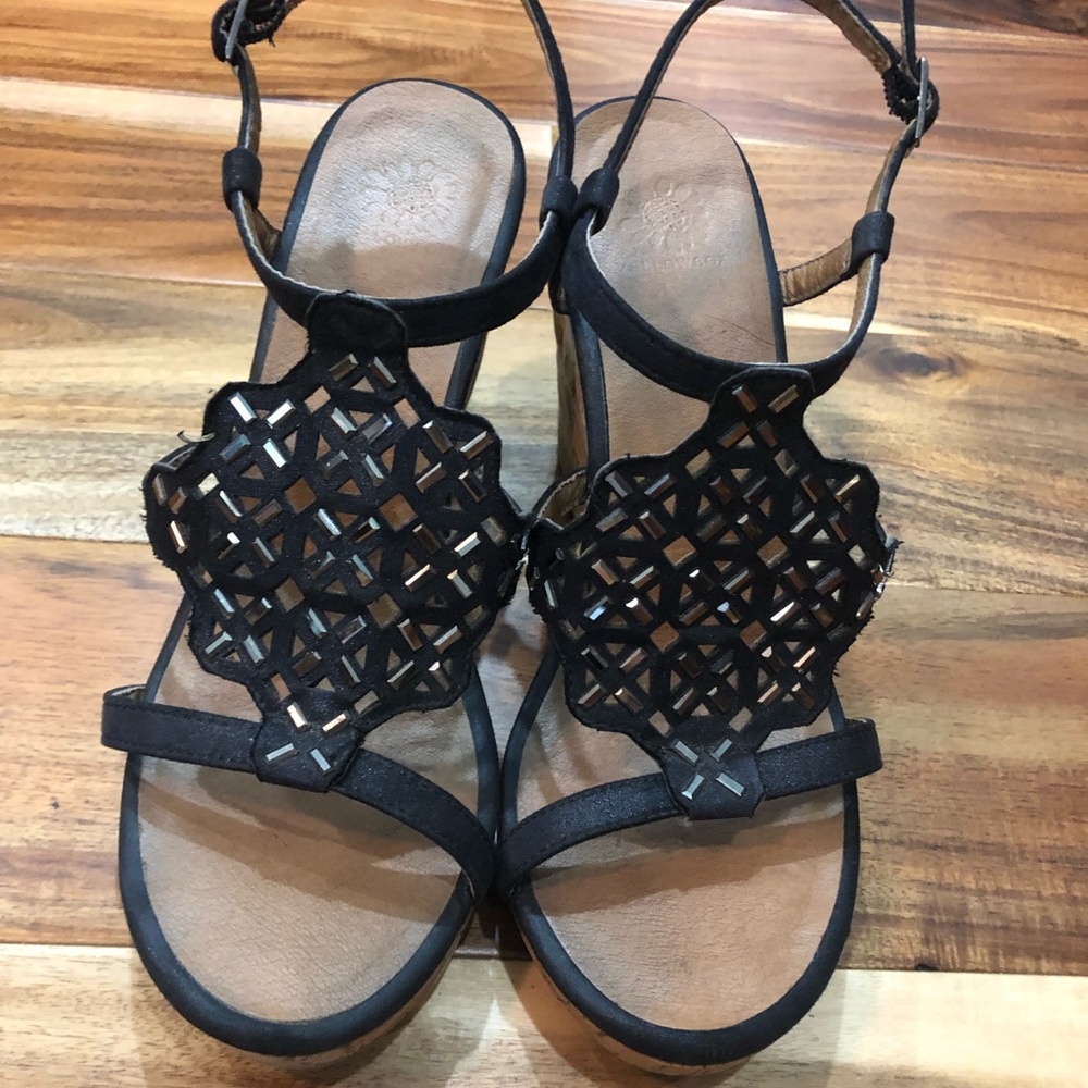Yellow box wedges